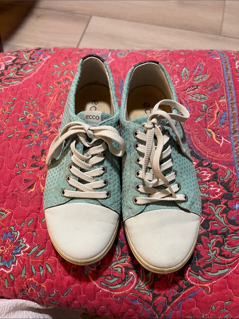 Ecco Mint Green Lace-Up Sneakers with Cream Caps